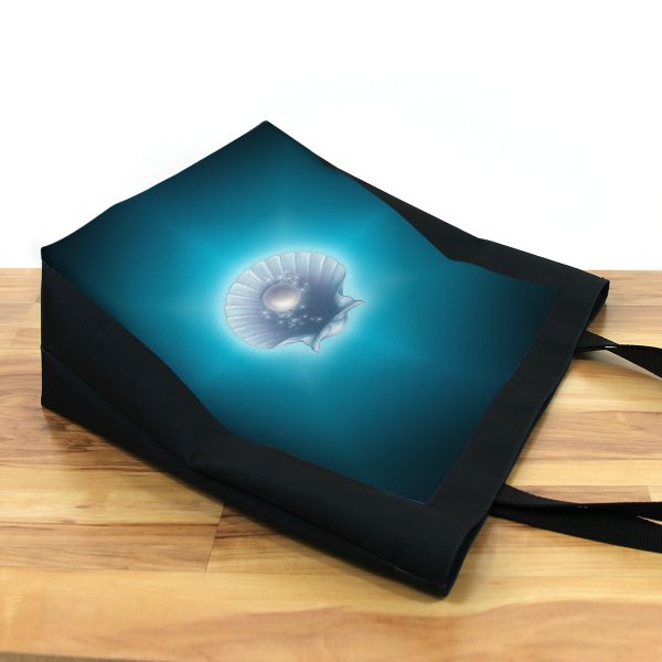 Pearl Medallion Day Tote For Sale - Image 5