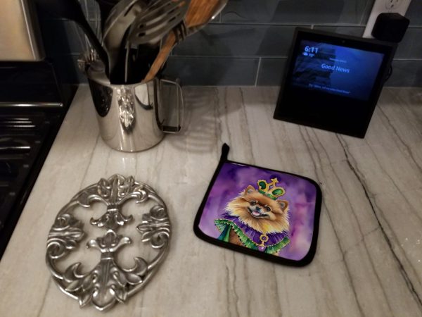 Pomeranian King of Mardi Gras Pair of Pot Holders Online Hot Sale - Image 3