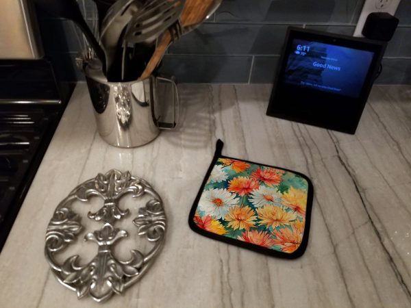 Chrysanthemums in Watercolor Pair of Pot Holders Online Sale - Image 3