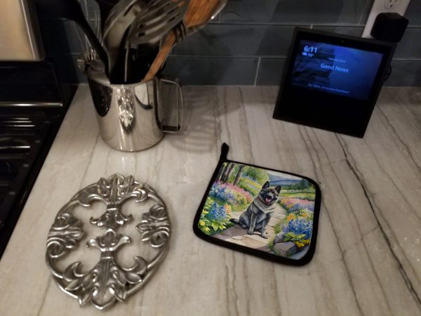 Norwegian Elkhound Spring Path Pair of Pot Holders Supply - Image 3