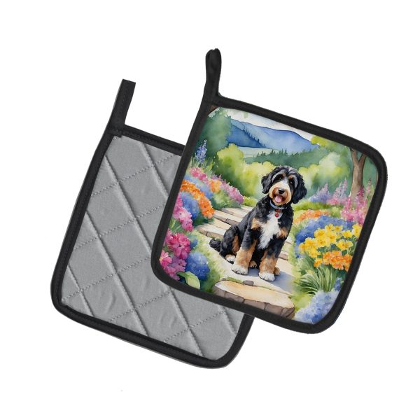 Bernedoodle Spring Path Pair of Pot Holders Online now - Image 2