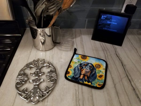 Gordon Setter in Sunflowers Pair of Pot Holders Online - Image 3